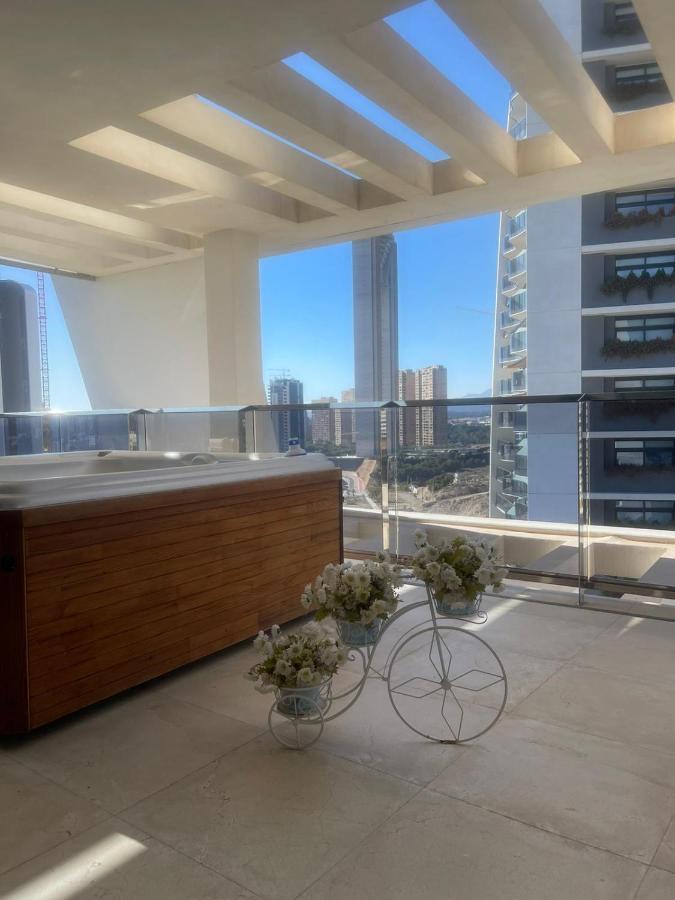 Апартаменти Sunset Waves Benidorm Julieta Vistas Al Mar Premium 200 Mt2 Con Jacuzzi En Terraza Екстер'єр фото