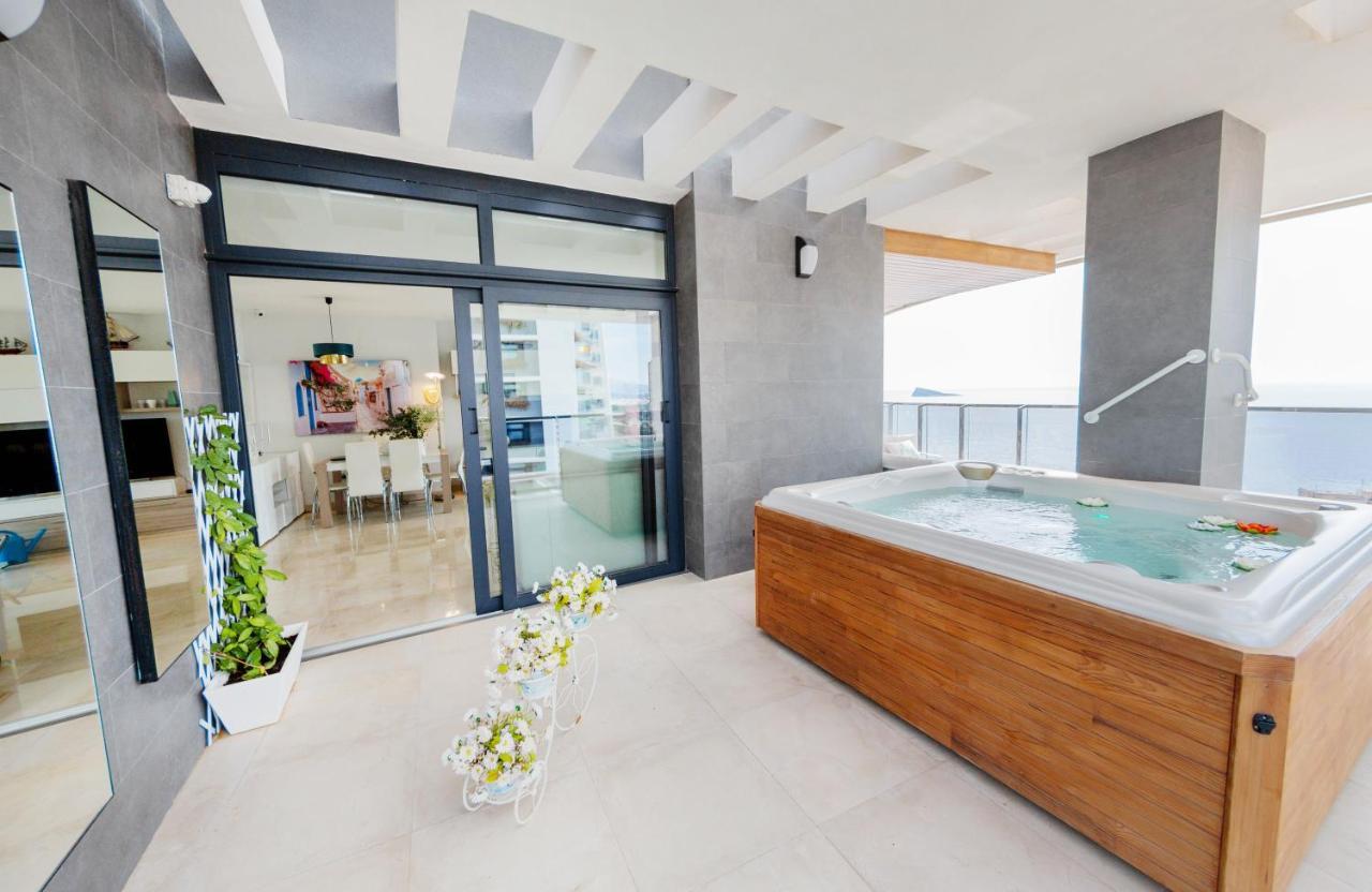 Апартаменти Sunset Waves Benidorm Julieta Vistas Al Mar Premium 200 Mt2 Con Jacuzzi En Terraza Екстер'єр фото