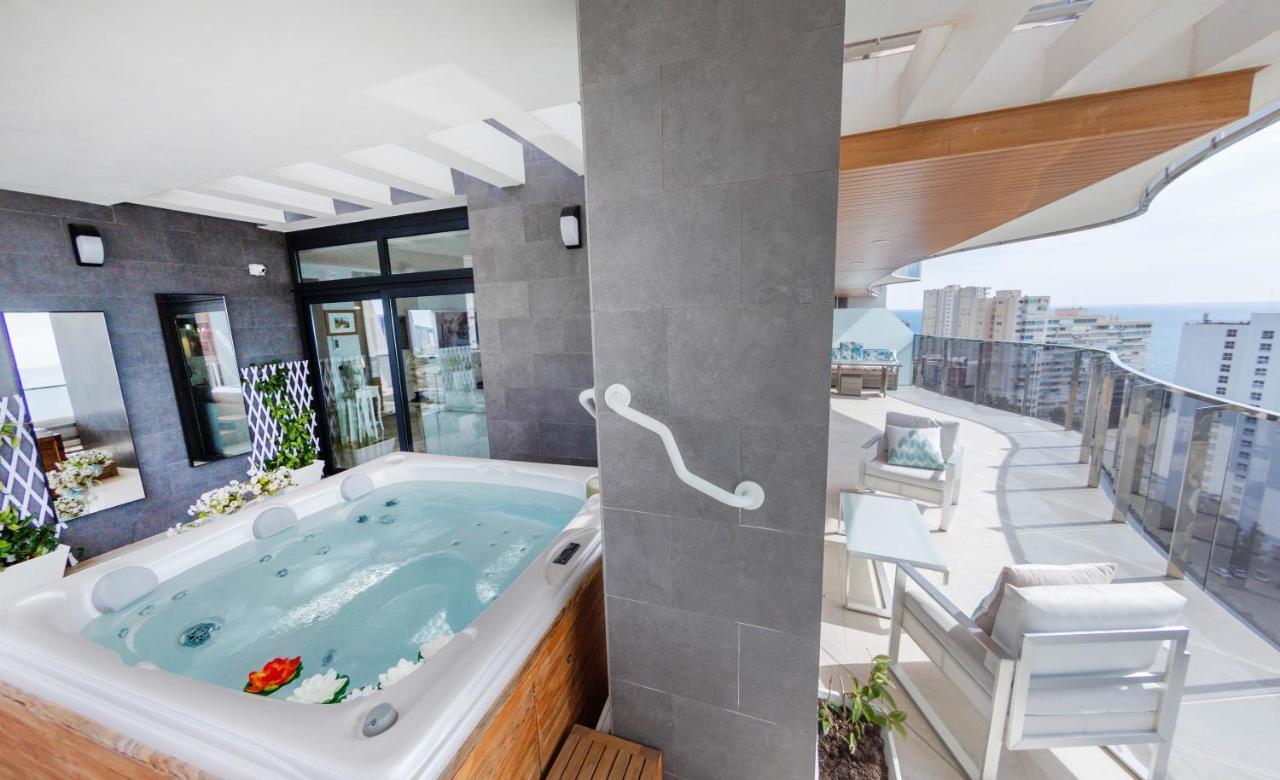 Апартаменти Sunset Waves Benidorm Julieta Vistas Al Mar Premium 200 Mt2 Con Jacuzzi En Terraza Екстер'єр фото