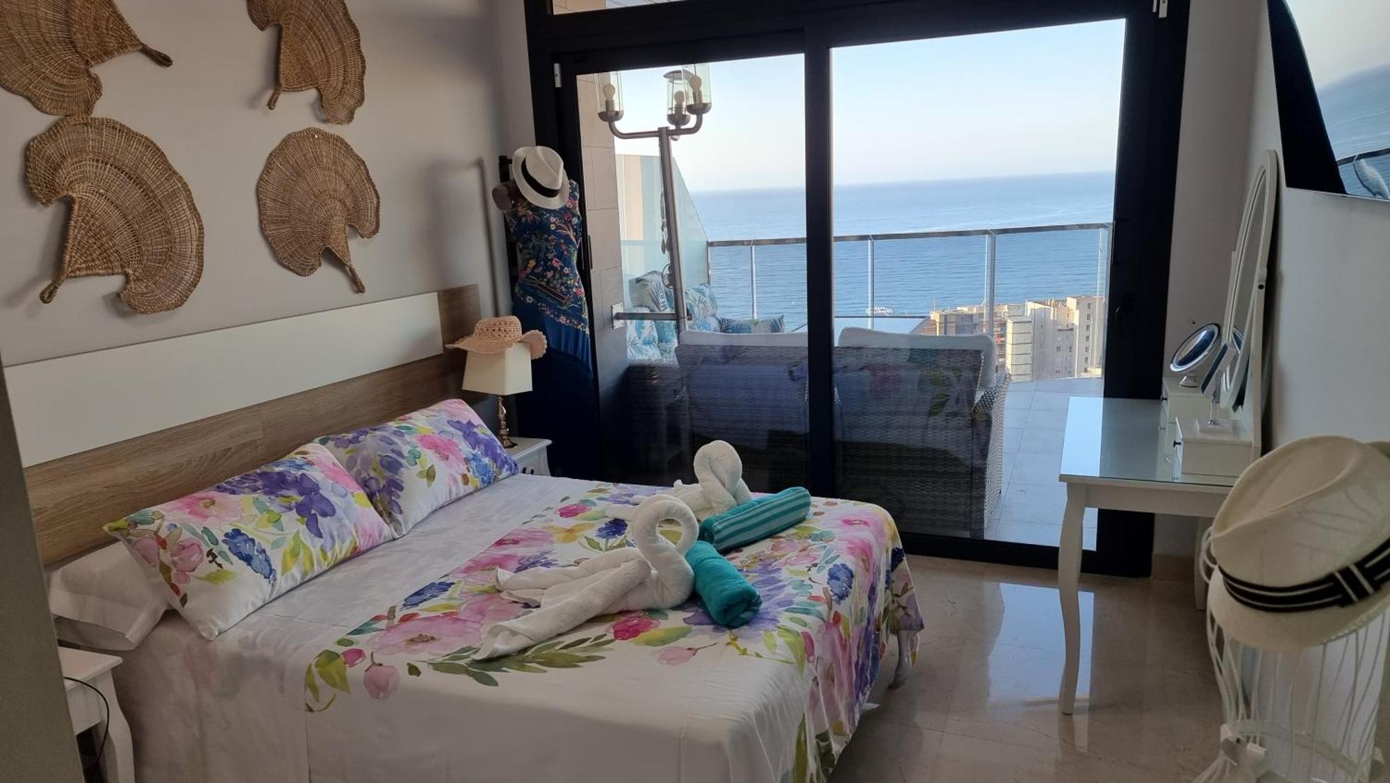 Апартаменти Sunset Waves Benidorm Julieta Vistas Al Mar Premium 200 Mt2 Con Jacuzzi En Terraza Екстер'єр фото